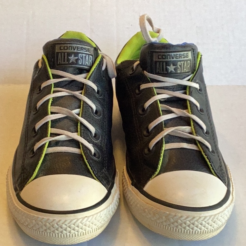 UNISEX Converse Black Leather Sneakers